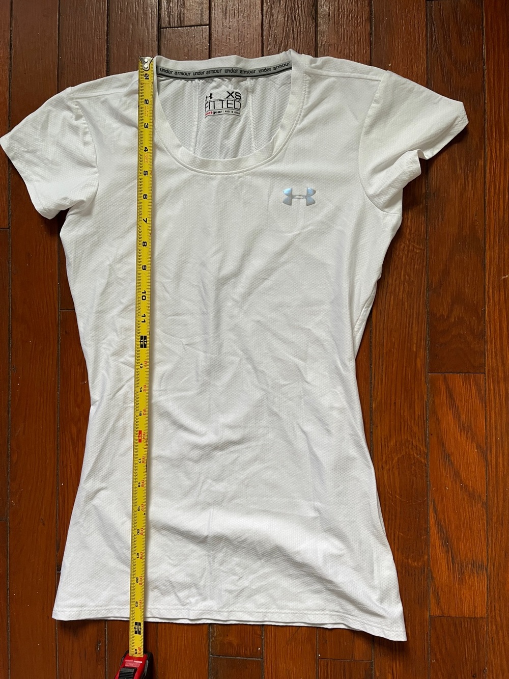 Under Armour White Women's Fitted Short-Sleeve Performance Tee